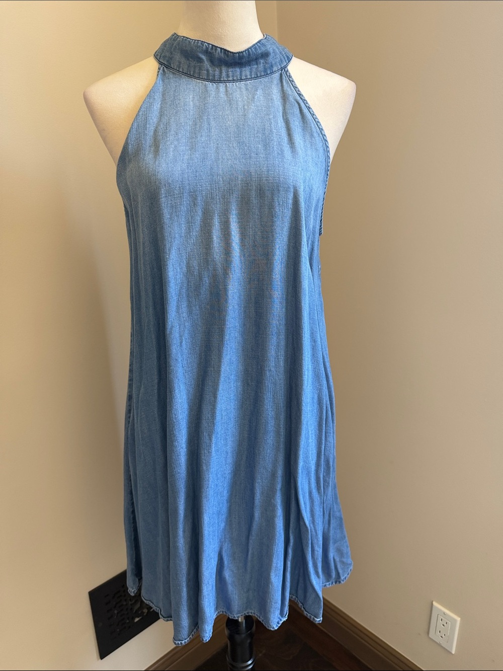 CLOTH and STONE “Denim Look” Blue Chambray Halter Swing Dress Size Medium